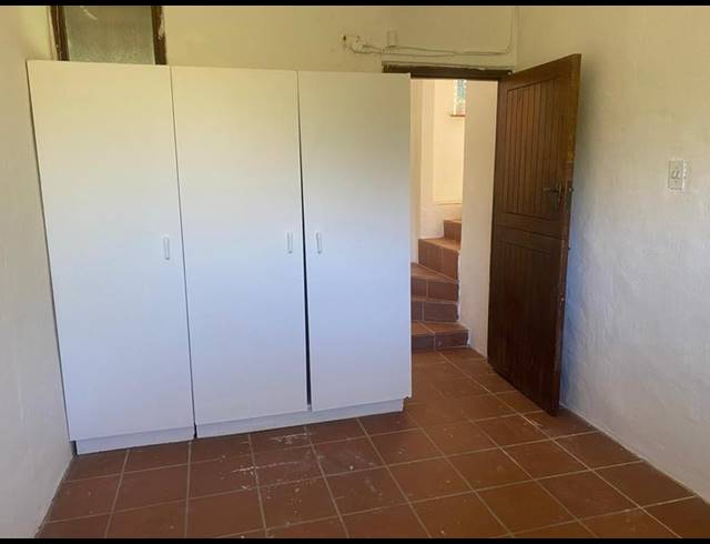 1 BEDROOM PROPERTY TO RENT IN COWIES HILL